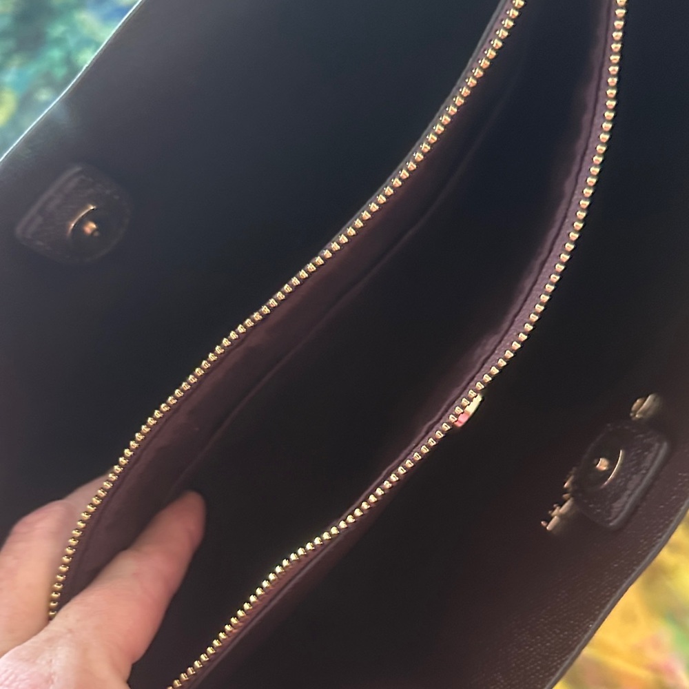 Coach Maroon Crossbody Bag - Picture 4 of 8
